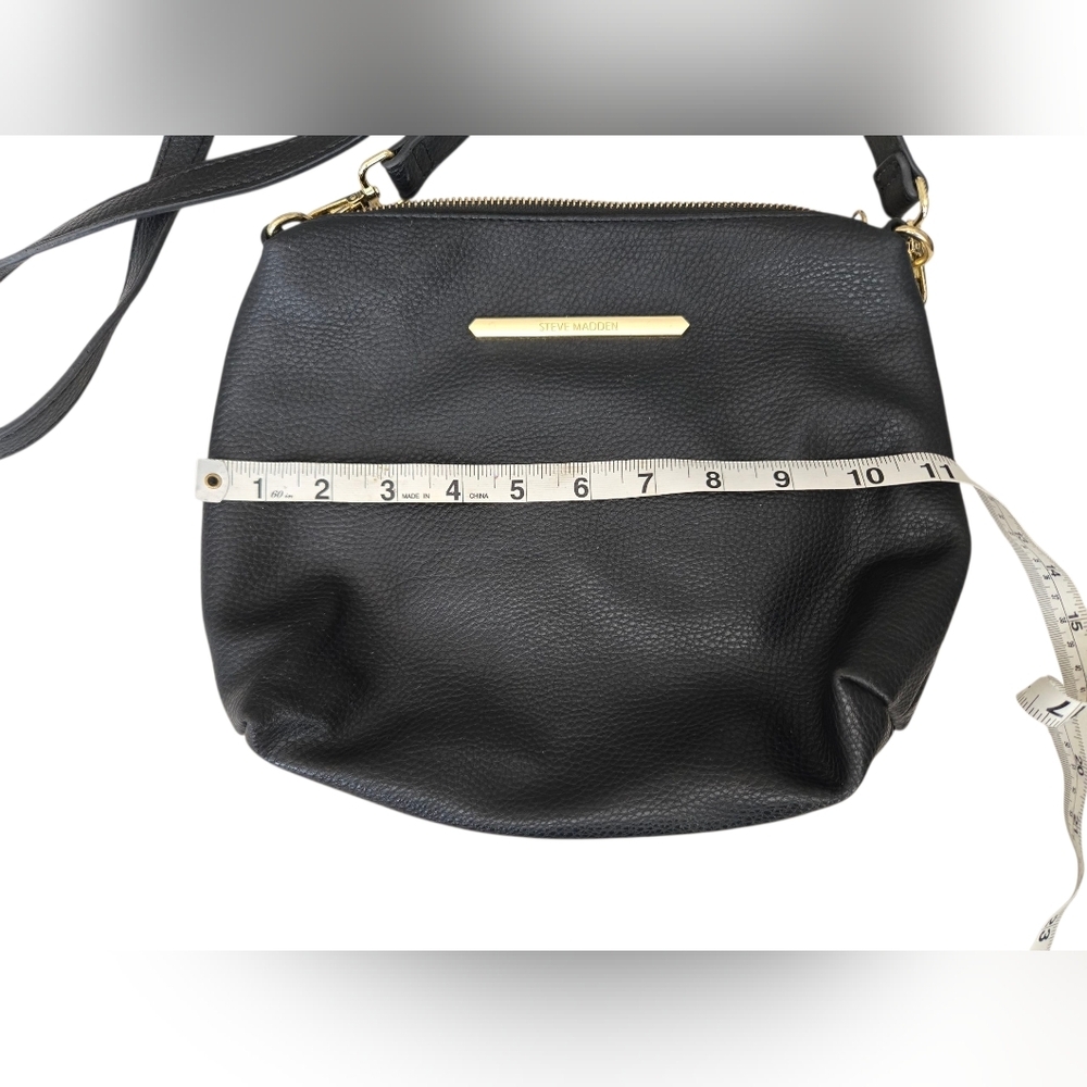Steve Madden Elegant Black Leather Shoulder Bag - Picture 4 of 8